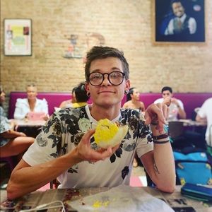 Meet your Posher, Damon